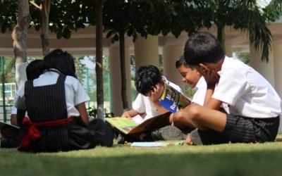 How is IB curriculum different from others in terms of its teaching methodologies?